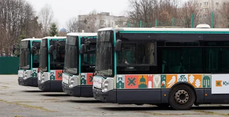 Боярська громада отримала чотири автобуси від французьких партнерів