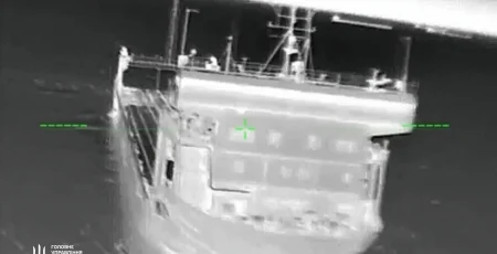 Бійці ГУР добили останній залізничний пором окупантів у Керчі