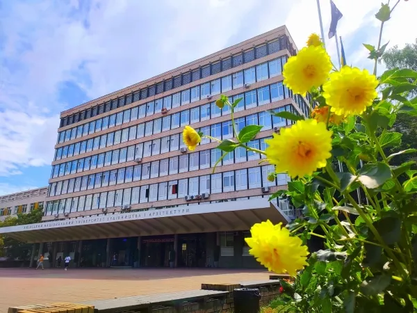 КНУБА заплатив 4 млн гривень за опалення і гарячу воду