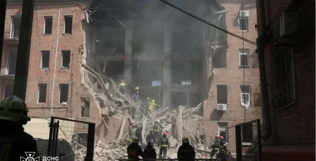 Наслідки атаки на Дніпро: серед 46 постраждалих п'ятеро дітей, дві жінки у важкому стані