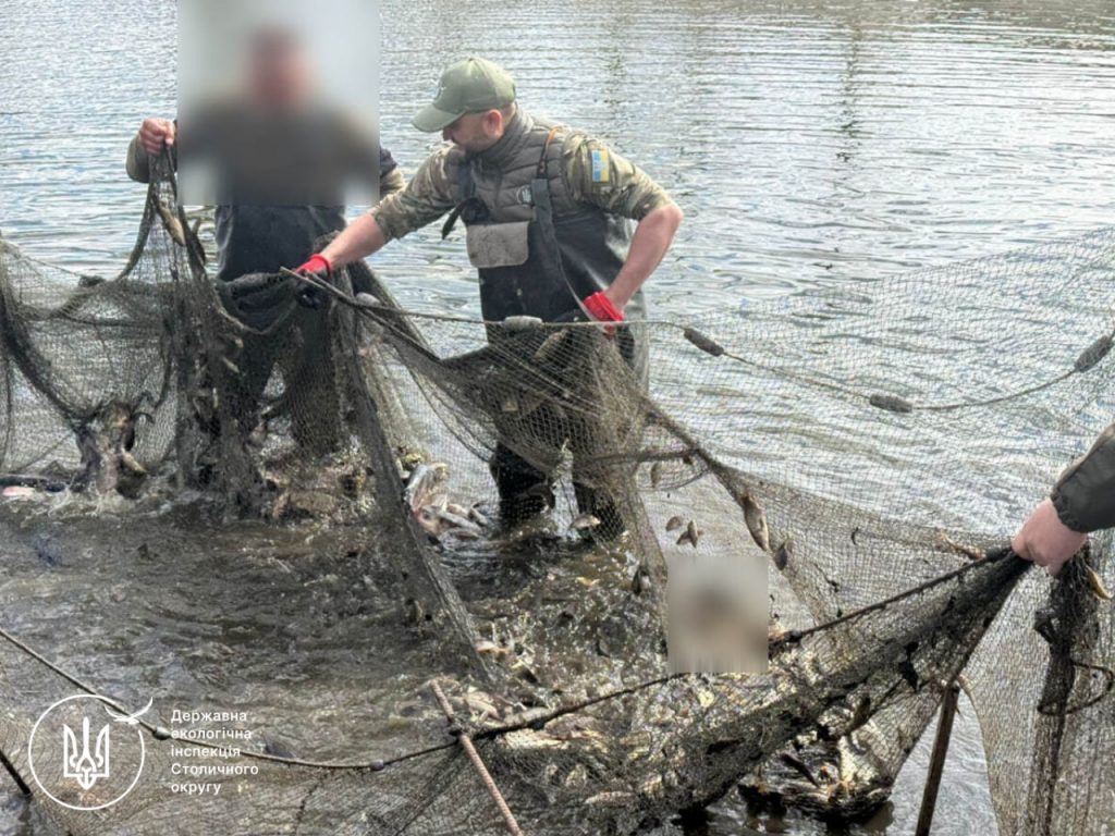Під Володаркою зупинили вилов карася і окуня