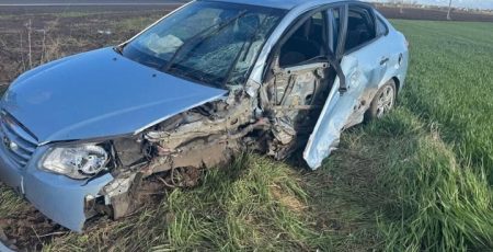 ДТП на Київщині: Volkswagen зіткнувся з Hyundai, один з водіїв травмований