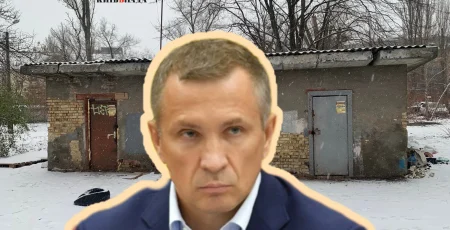 Будівлю - знести, землю - повернути: прокуратура зупинила “туалетну схему” на столичному Звіринцю