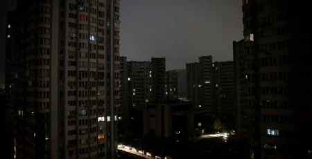 Жителів столичних багатоповерхівок закликають провести збори будинків, щоб безплатно отримати генератори