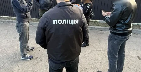 В столиці та на Київщині обшукали продавців дрів для ЗСУ (фото)
