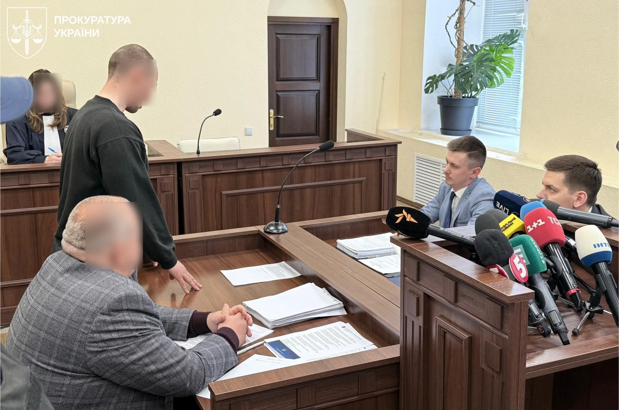 (без назви)