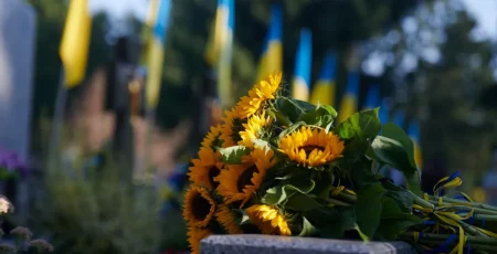 У Обухові розслідують крадіжку квітів на Алеї пам’яті Героїв