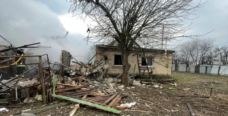 Внаслідок обстрілу в Гатному пошкоджено житловий будинок (фото)