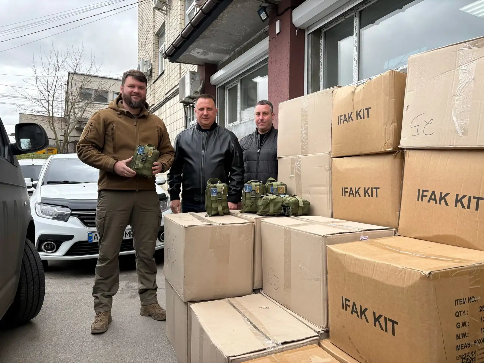 Білогородка передала Третьому армійському корпусу партію аптечок IFAK