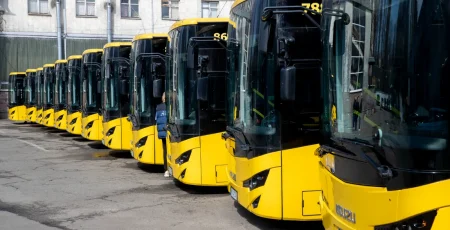 Кличко: На столичні маршрути вийшли ще 20 нових сучасних автобусів
