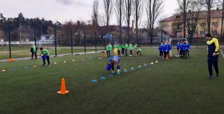 Стадіон на Червоному хуторі відремонтують за 243 млн гривень