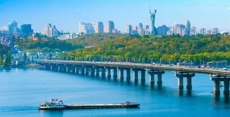 Міст Патона за 2,2 млн гривень готують до ремонту прогонів