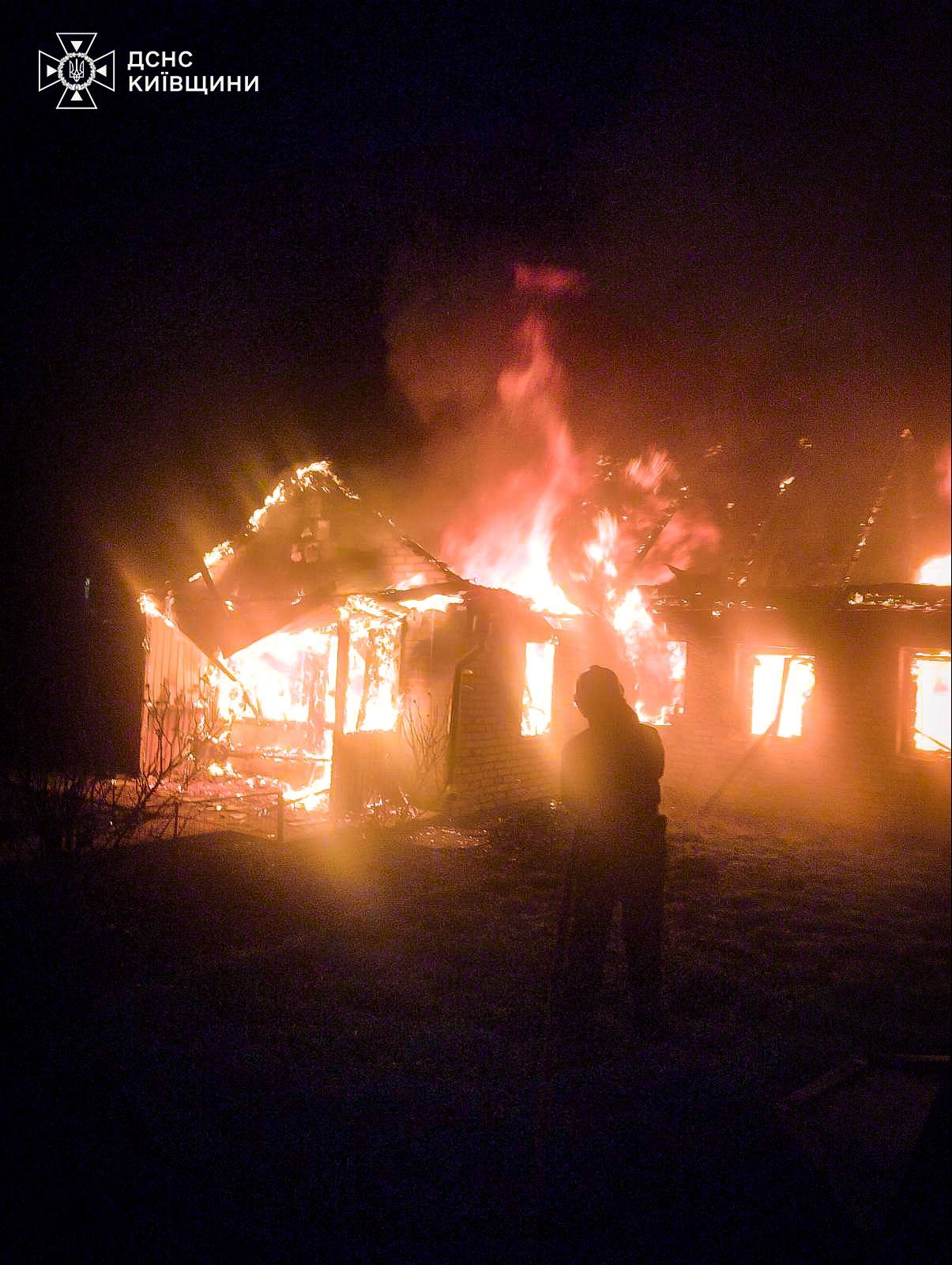 На Обухівщині під час пожежі в будинку загинула жінка