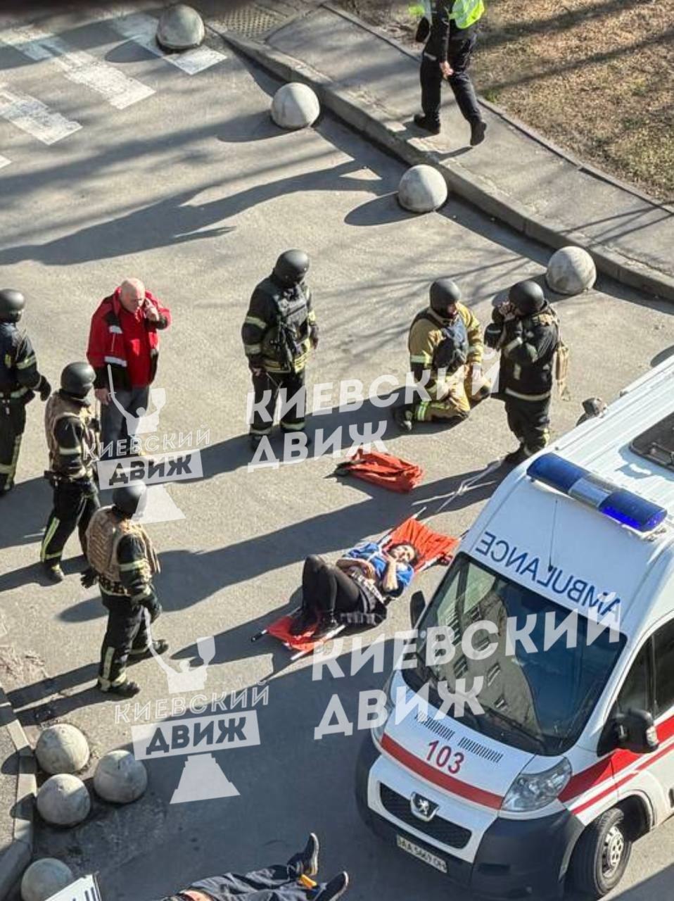 У Києві чоловік відкрив стрілянину по людях - є вбиті та поранені