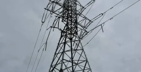 У Київській області після негоди повернули світло понад 100 тисяч родин