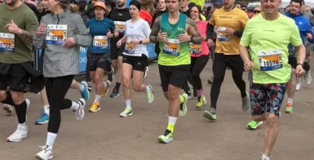 В Києві 5 квітня змінять рух громадського транспорту через проведення півмарафону Незламності