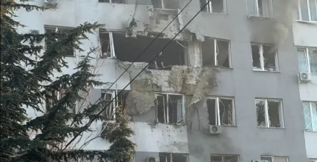 Удар БпЛА по багатоповерхівці в Одесі: одна людина загинула, є постраждалі