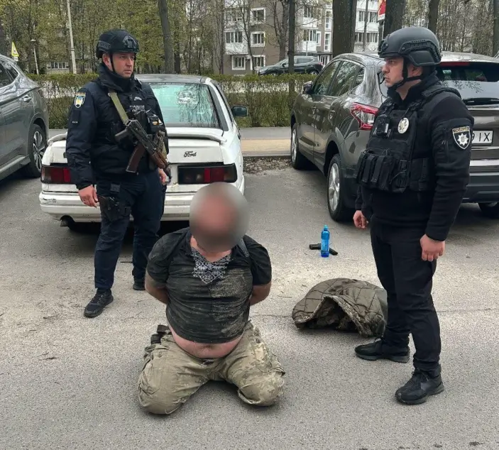 У Бучі чоловік відкрив стрілянину на вулиці - його затримали