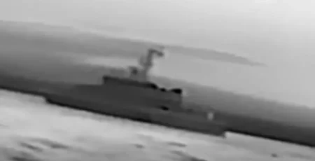 ВМС України уразили катери рф в районі Керченського мосту
