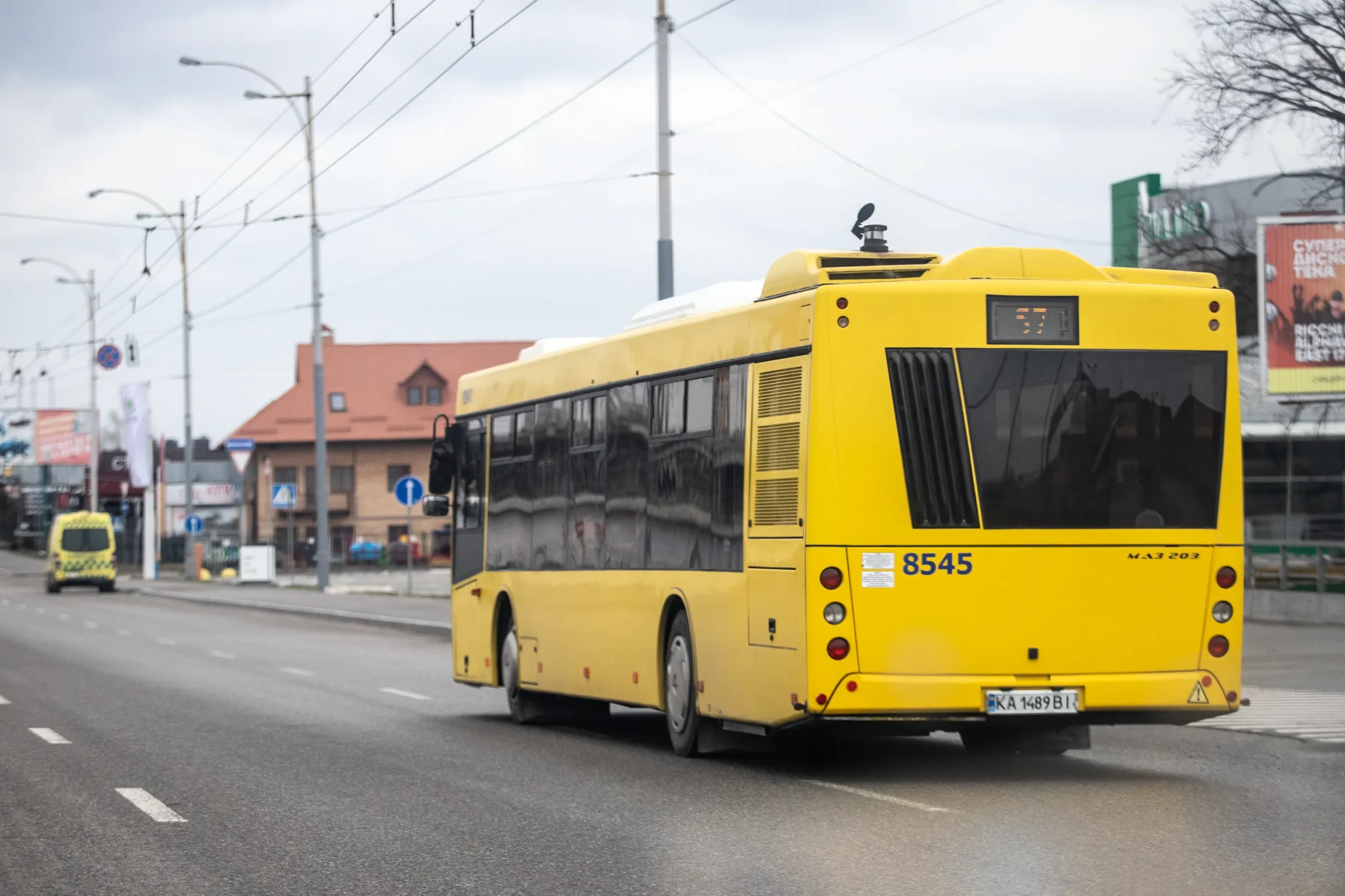 У столиці 19 та 21 квітня буде організовано додаткові маршрути до міських кладовищ (схеми)