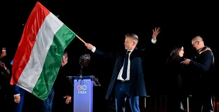 Зеленський привітав Мадяра з перемогою на парламентських виборах Угорщини