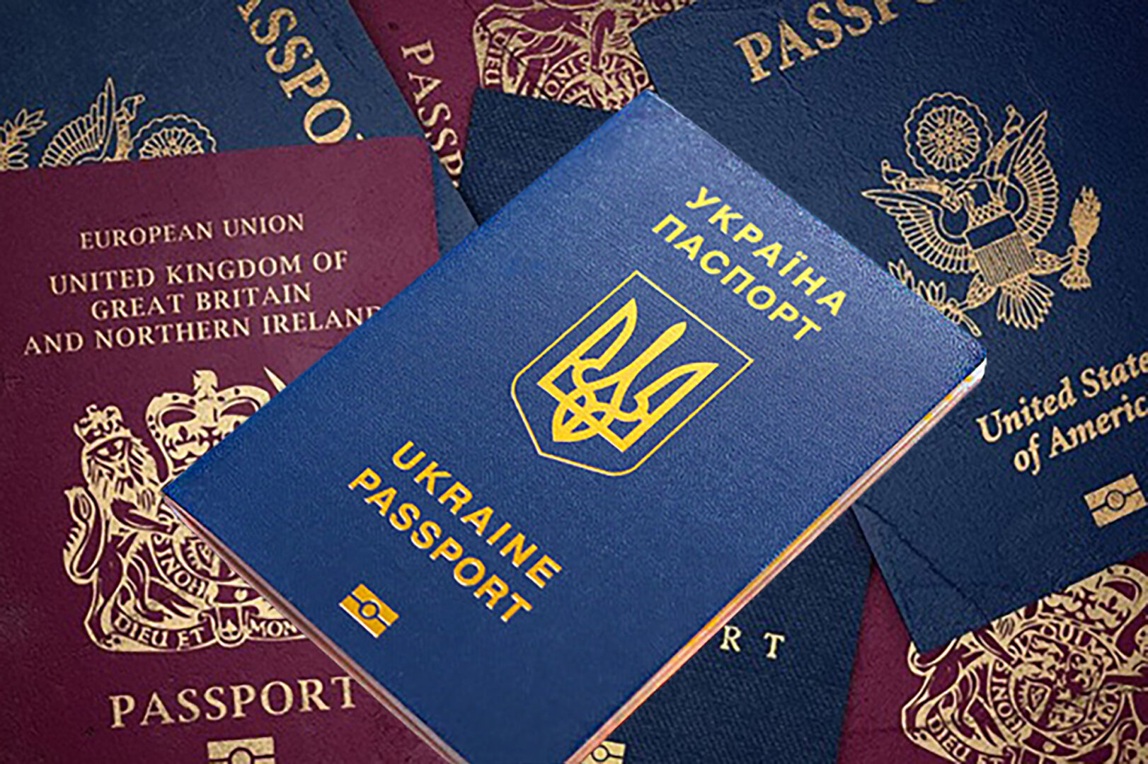Й рік не минув: Кабмін нарешті взявся за множинне громадянство, схвалене Зеленським торік