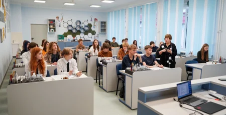 На Київщині завершують навчання понад 58 тисяч випускників