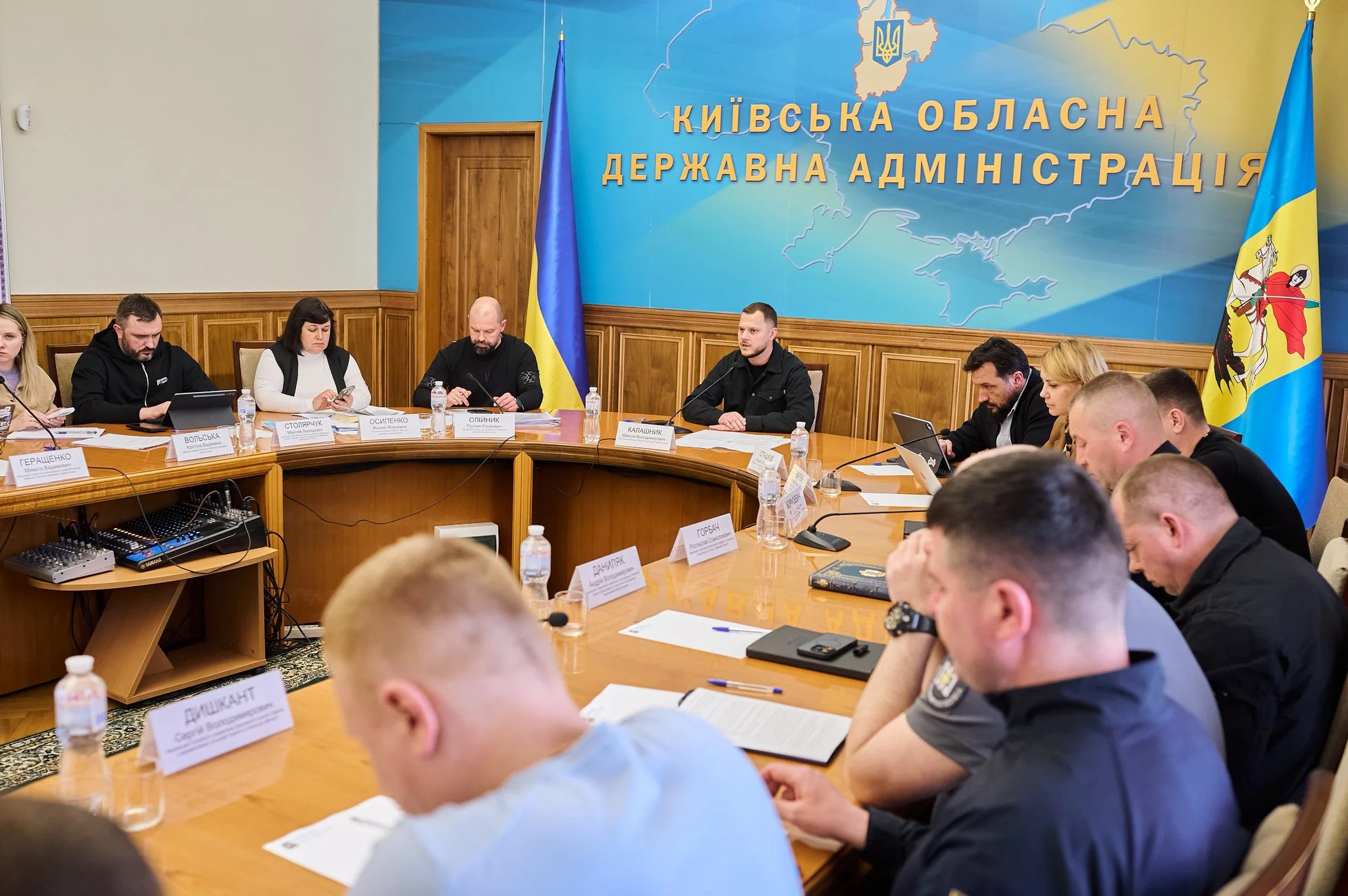 Безпека, стійкість і пам’ять про Героїв: у КОВА відбулося засідання Ради оборони Київщини