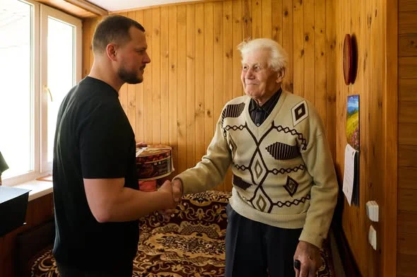 Пам’ять поколінь: Микола Калашник зустрівся з жителями Київщини, чиє дитинство забрала Друга світова війна