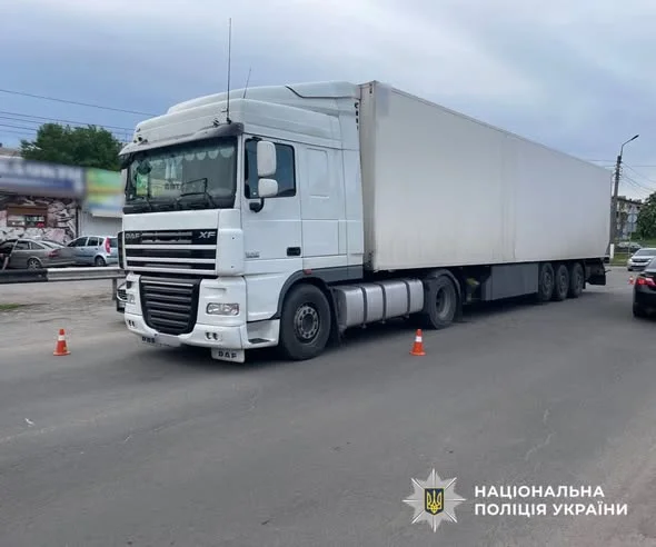 На Обухівщині вантажівка насмерть збила пенсіонерку (фото)