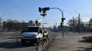 У столиці оновлюють дорожні знаки