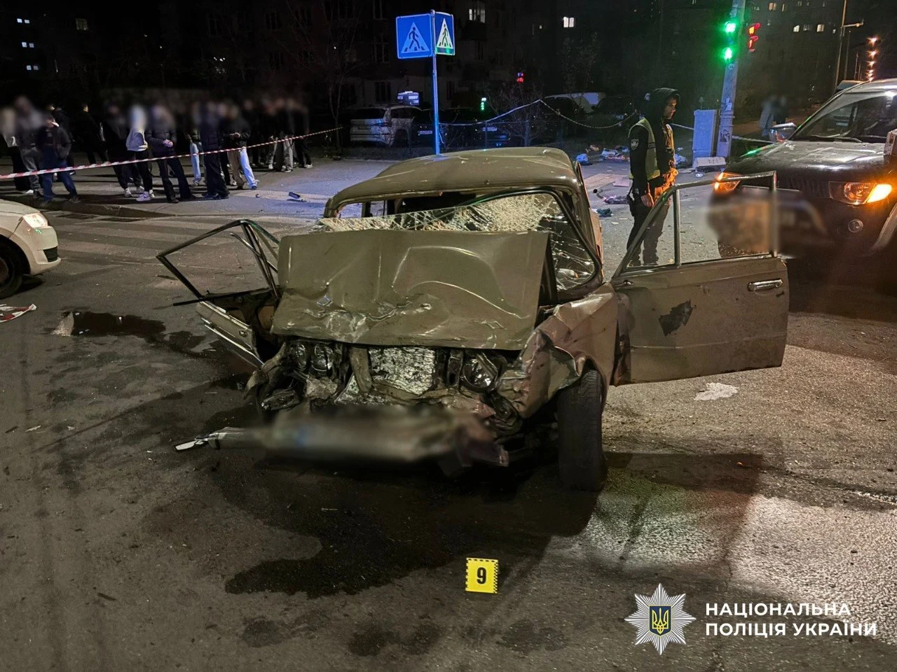 У Києві нетверезий водій пікапа врізався в УАЗ: загинув 17-річний пасажир, водій та дві 15-річні дівчини отримали поранення (фото)