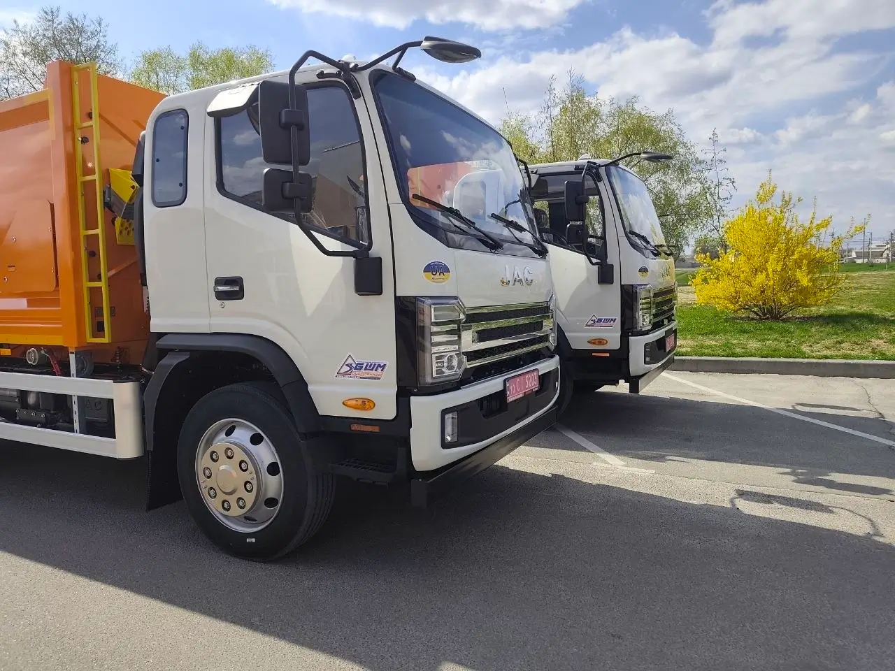 Бориспіль за 2,1 млн гривень купить нову вантажівку комунальникам
