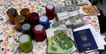 Незаконна легалізація іноземців: у Києві викрили чергову протиправну схему