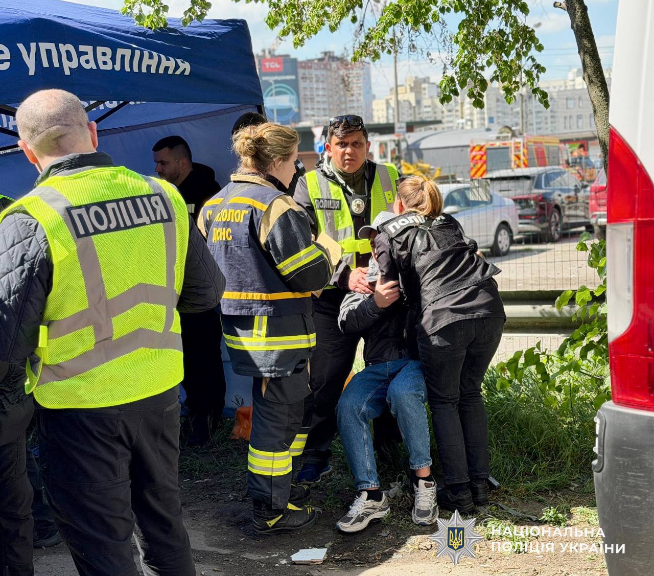 У Дарницькому районі столиці з-під завалів деблокували тіло четвертої жертви атаки рф