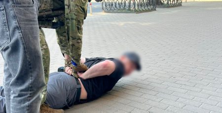 У Києві затримали наркоторговців, що збували кокаїн по всій країні (фото, відео)