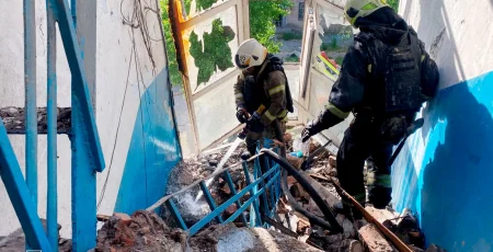 Ворог атакував БпЛА багатоповерхівки в Дніпрі: серед 15 постраждалих є дитина