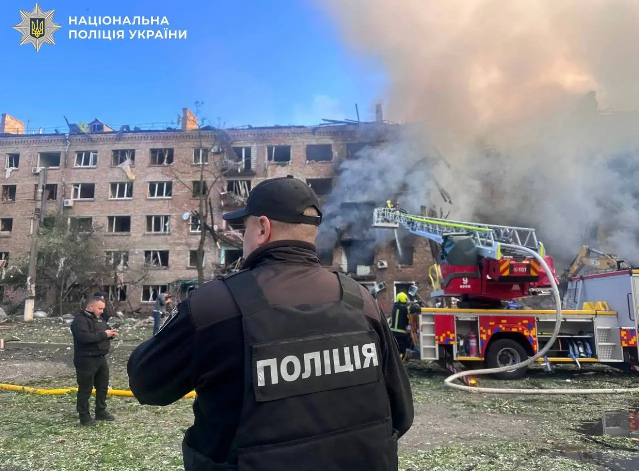 Рух у середмісті Києва обмежено на час ліквідації наслідків ворожого удару