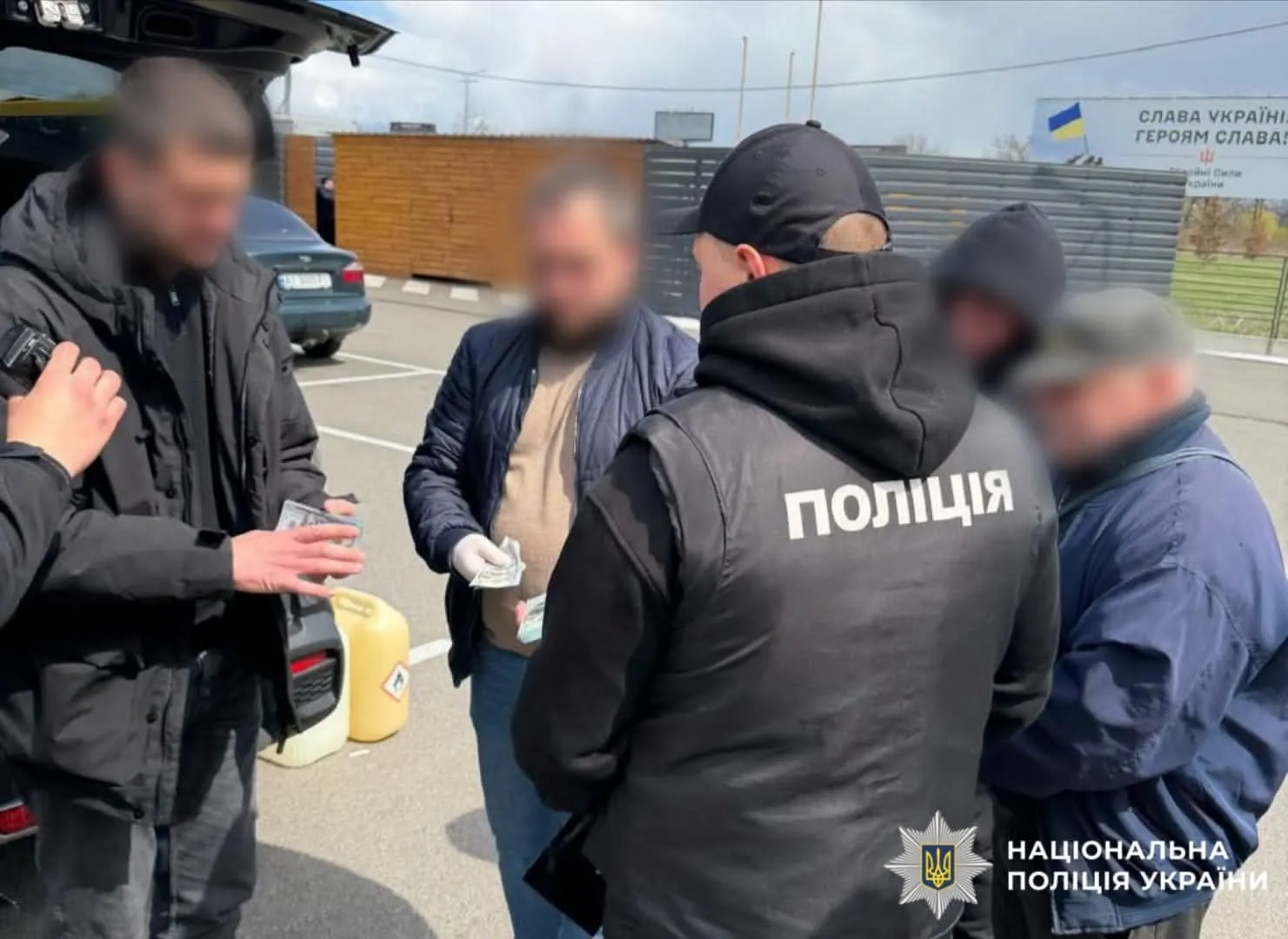 На Київщині посадовець держпідприємства підозрюється у незаконній схемі бронювання