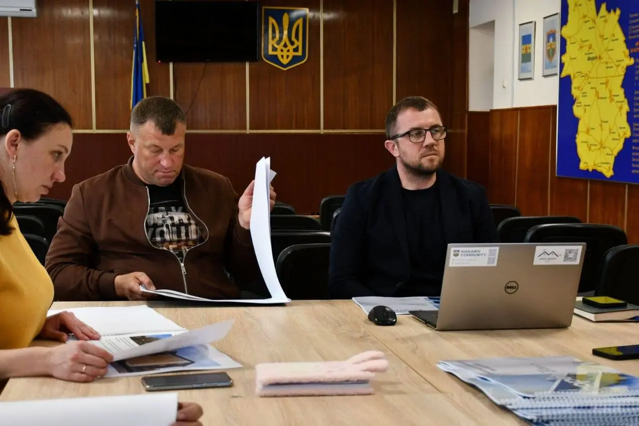 У Макарові презентували проєкти відновлення будинків у межах HOPE