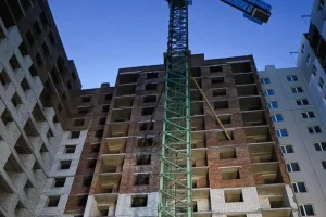 У Бучанському районі 11-річний хлопчик впав з будівельного крана
