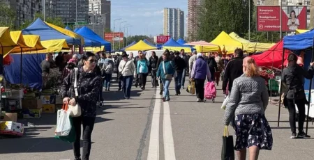 Ярмарки у Києві змінять маршрути деяких автобусів і тролейбуса (схеми)