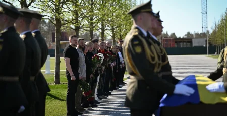На Київщині попрощалися з невідомими захисниками України