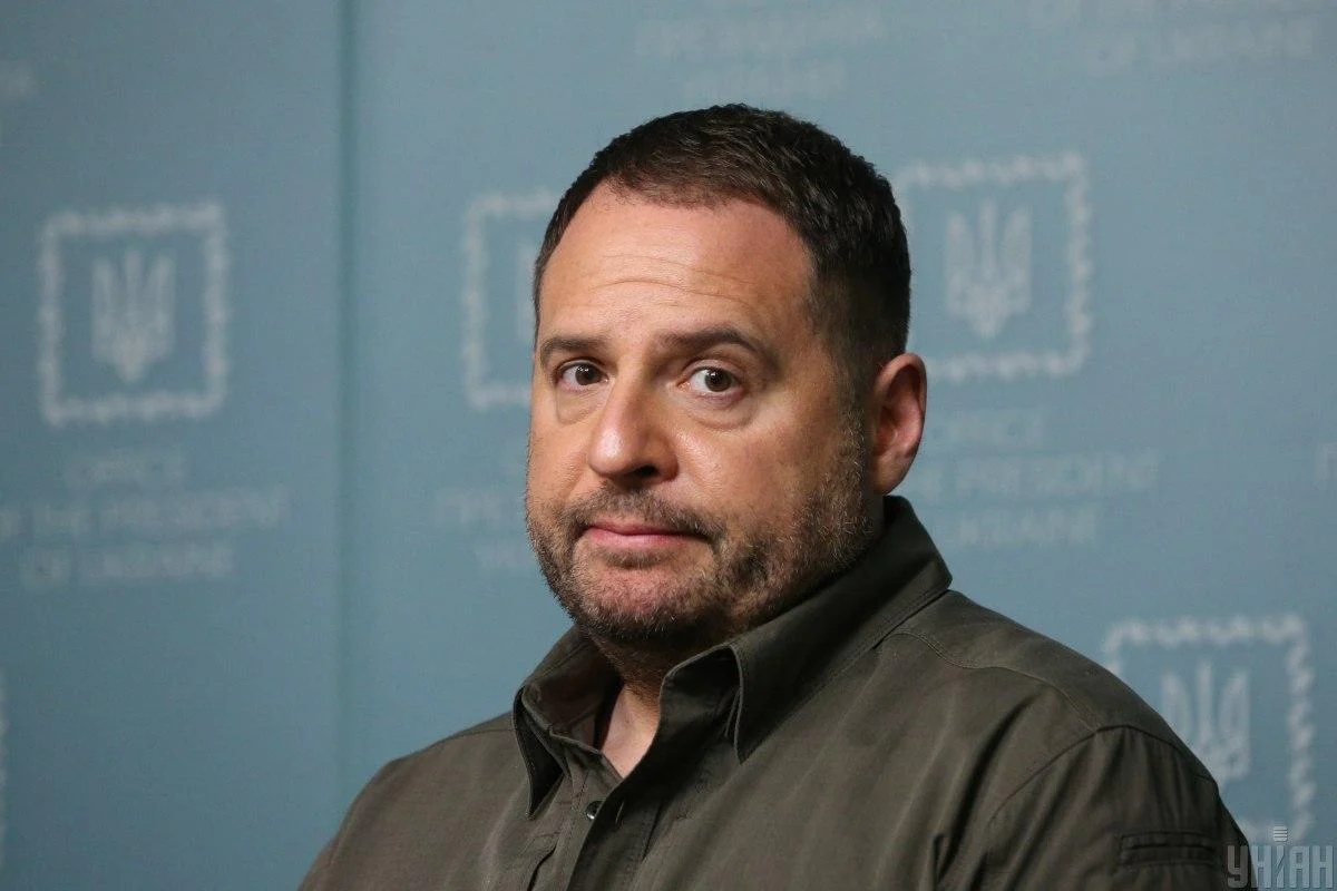 Екскерівник Офісу Президента Андрій Єрмак мав 4 дипломатичні паспорти і активно виїжджав за кордон, - ЗМІ