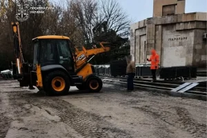 Посадовців «Київзеленбуду» судитимуть за переплату на ремонті Гідропарку