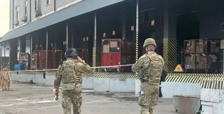 Вибух посилки у Києві: поліція правоохоронці затримали чоловіка, який пересилав боєприпаси поштою