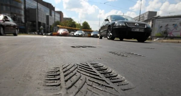 У столиці обмежуватимуть рух вантажівок в періоди підвищення температури понад +28ºС