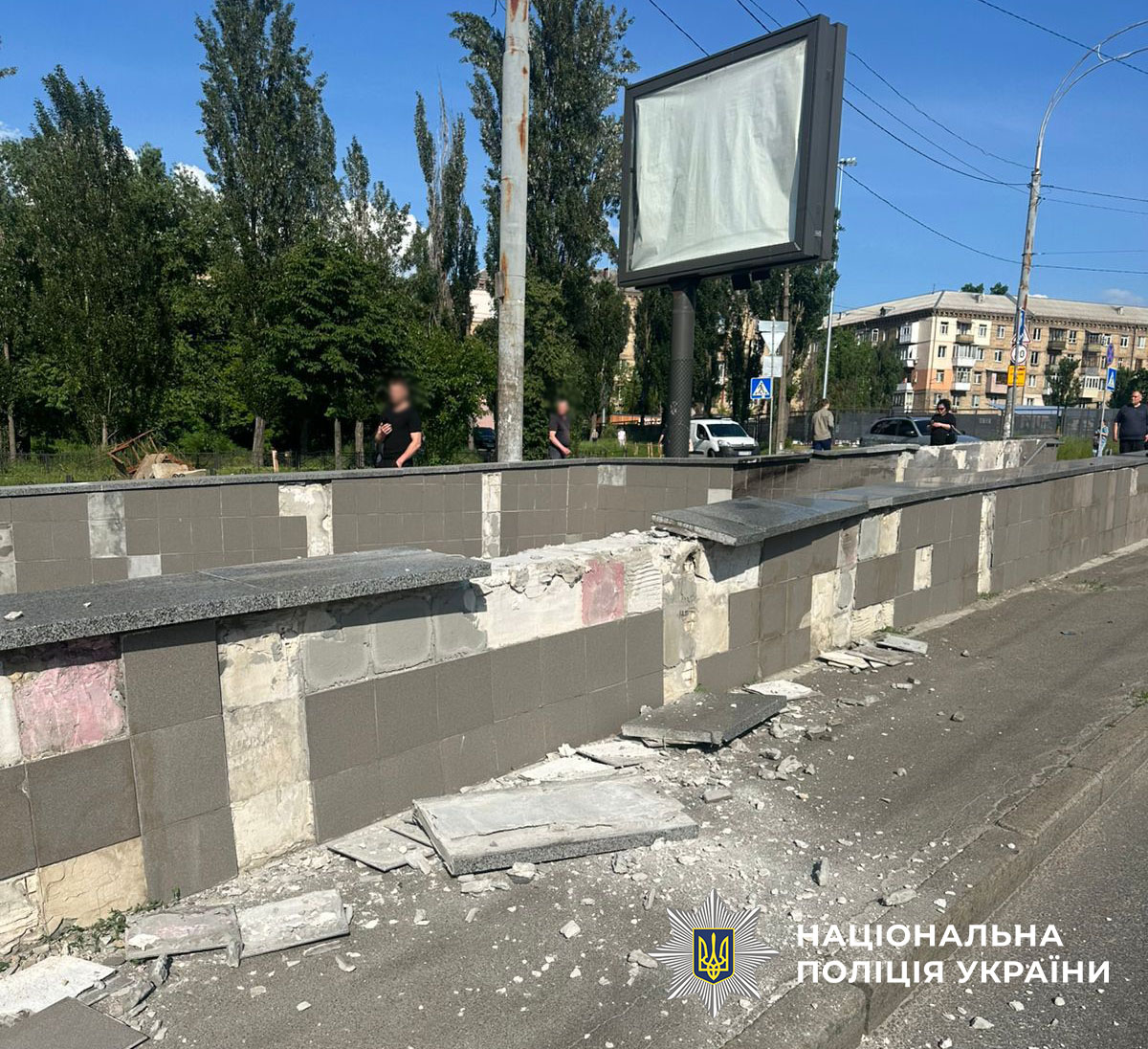 У Солом’янському районі авто на великій швидкість влетіло на пішохідну зону: загинуло 4 людини (фото)