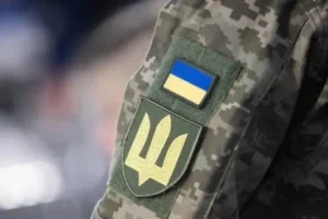У Києві повідомили про підозру військовому ТЦК та члену ДФТГ через побиття ветерана