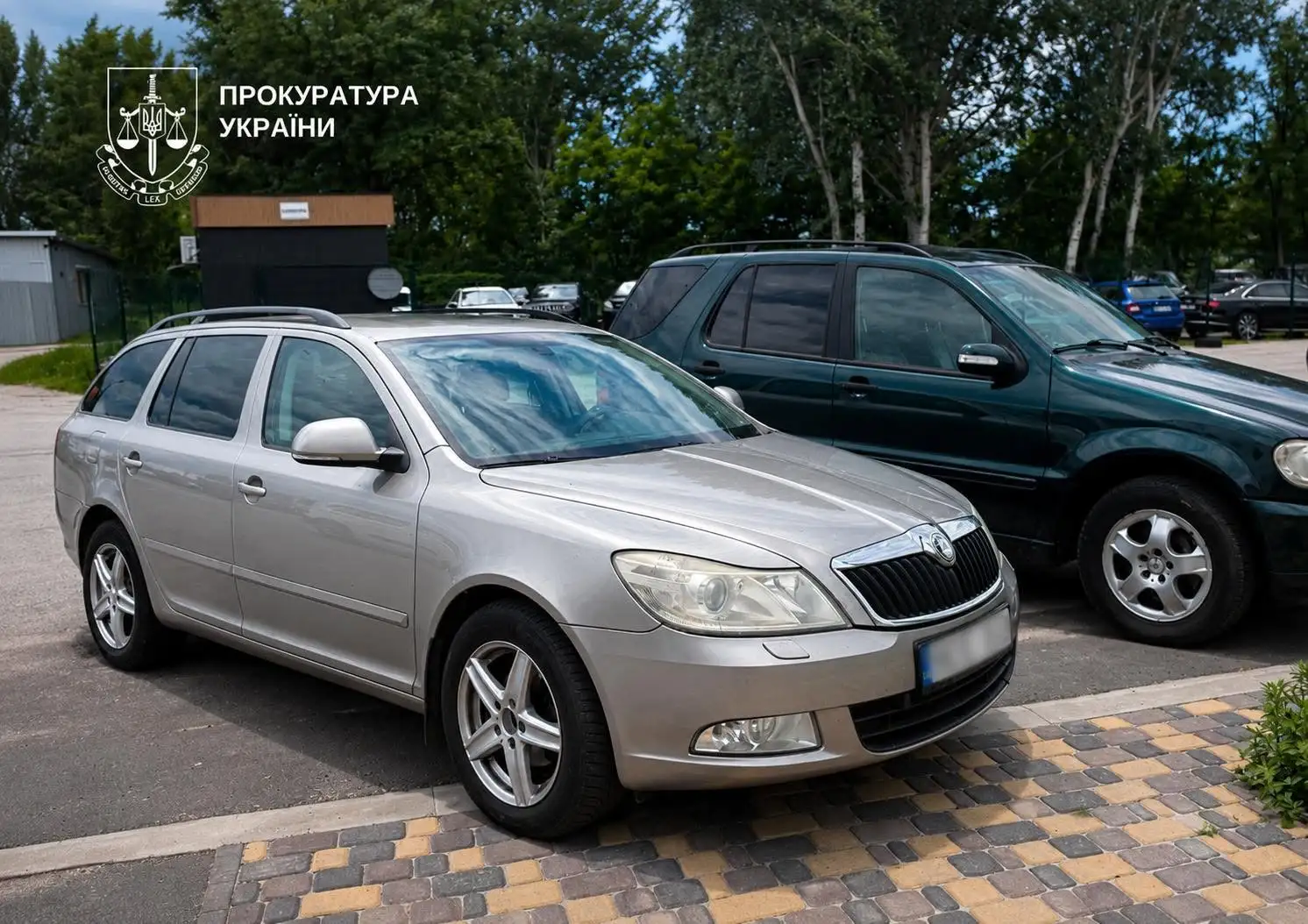 25-річний мешканець Київщини налагодив схему продажу гуманітарних авто через TikTok (фото, відео)